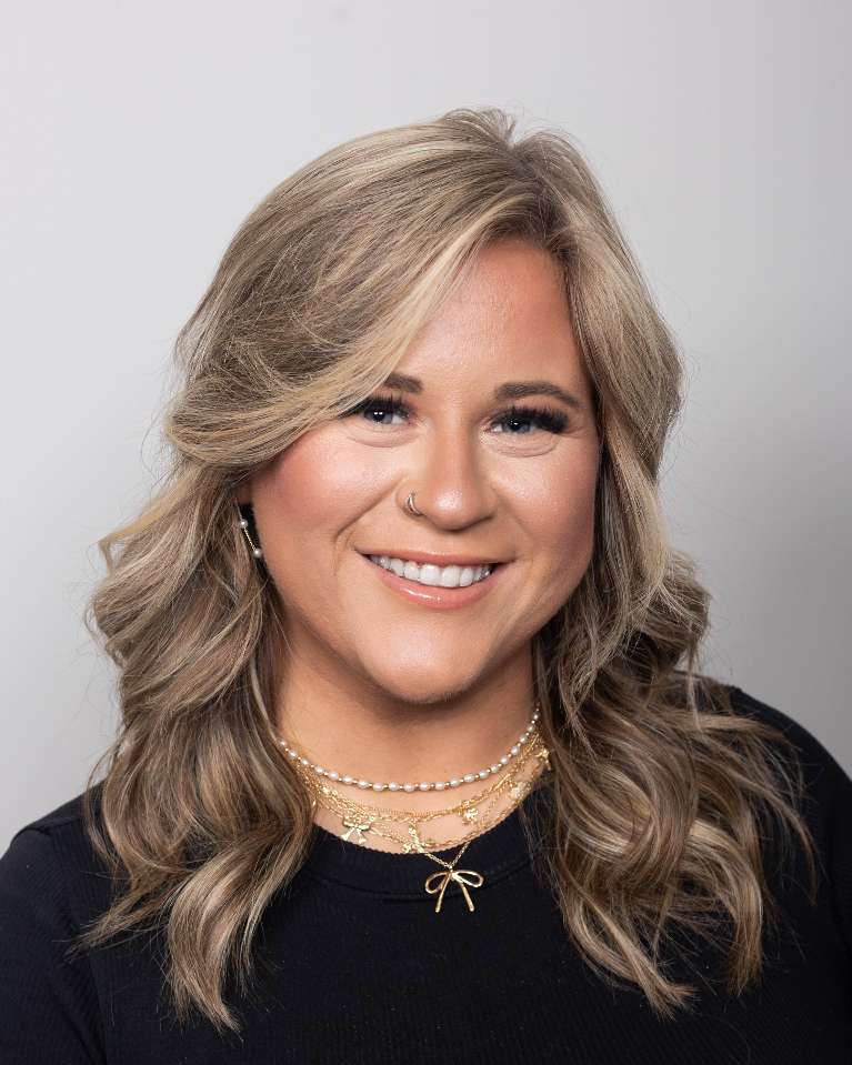 Aly, an account manager & treatment coordinator at sullivan dental partners in brentwood tn